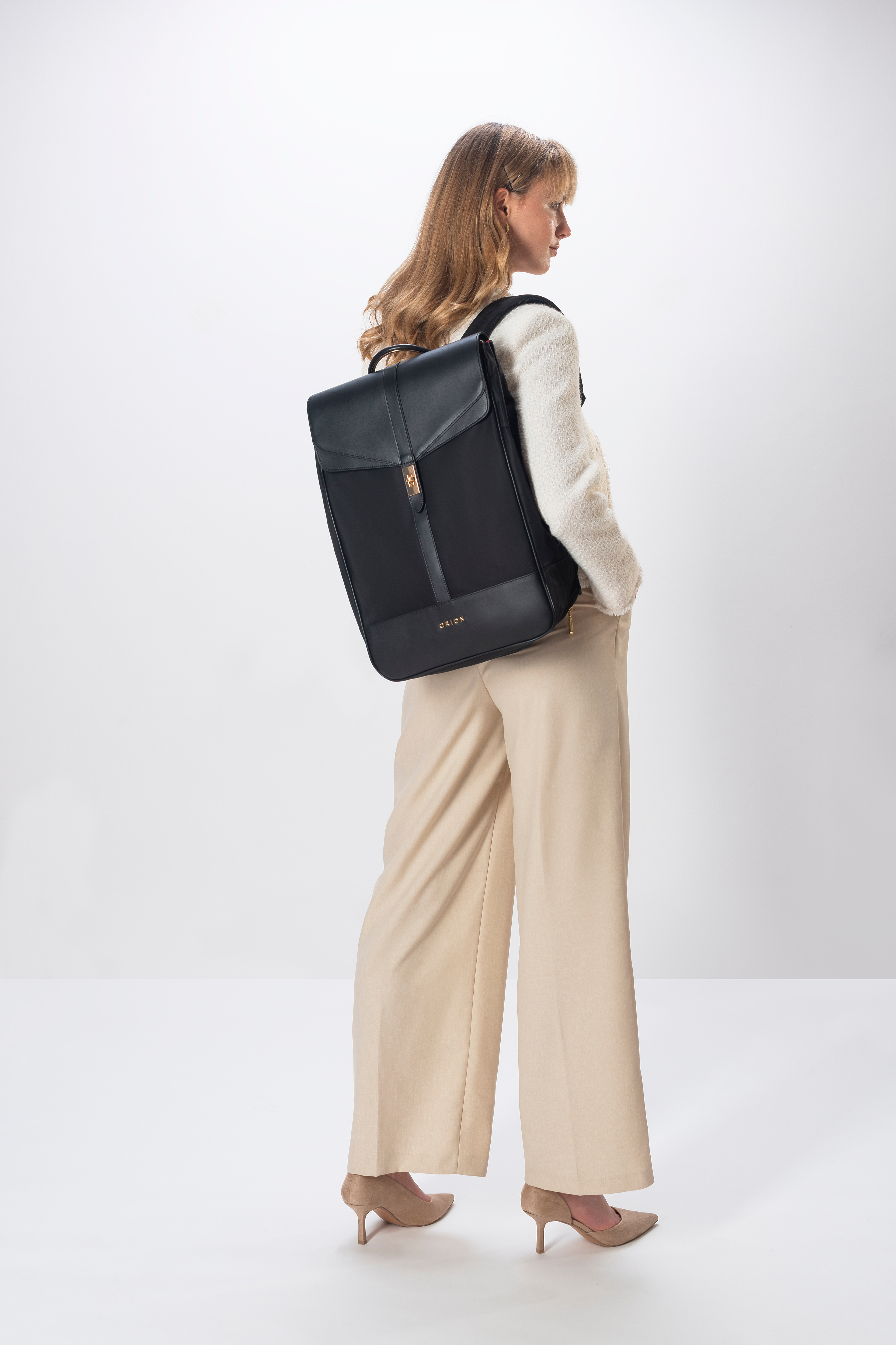 The Kimberly breast pump backpack, Styled and Modelled - professional pumping bag